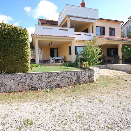 Apartments Snjezana By El-Pi Tours Njivice Dış mekan fotoğraf